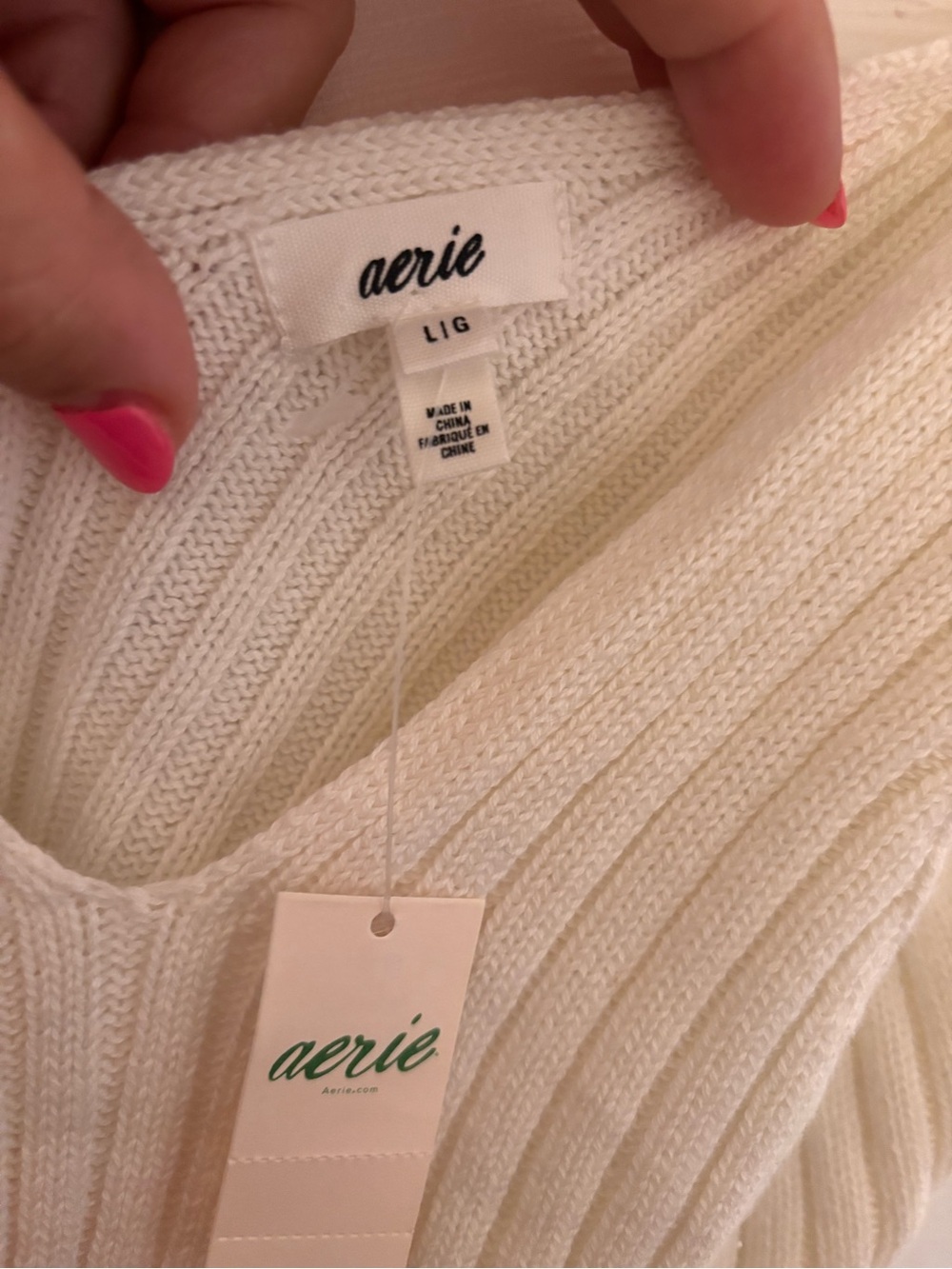 aerie Cream Ribbed V‑Neck Cropped Tank - Picture 3 of 4